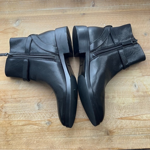 New Tory Burch Perrine Leather Ankle Boot in Black Size 6.5 - Picture 7 of 11